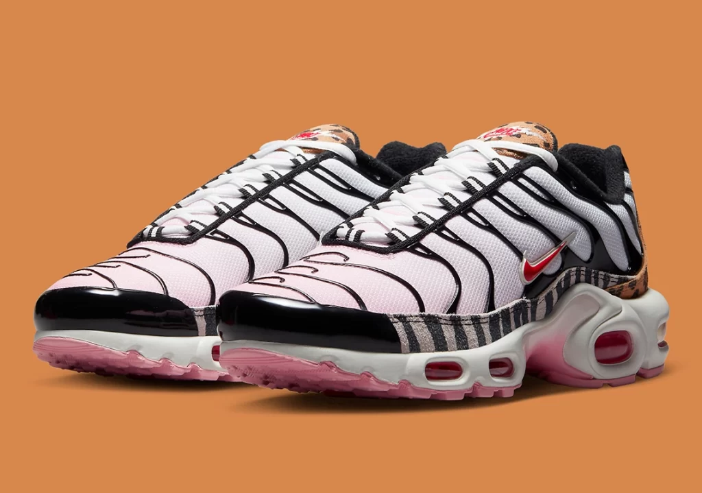 Vue complète des Nike Air Max Plus version Animal Plus de Nike.