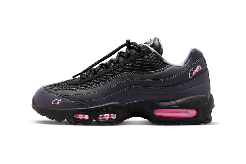 Vue latérale des Air Max 95 "Pink Beam" de Corteiz et Nike