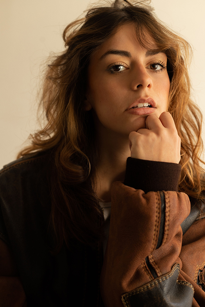 L'actrice Lou Noérie, qui joue Julie Colombier dans "Demain nous appartient".