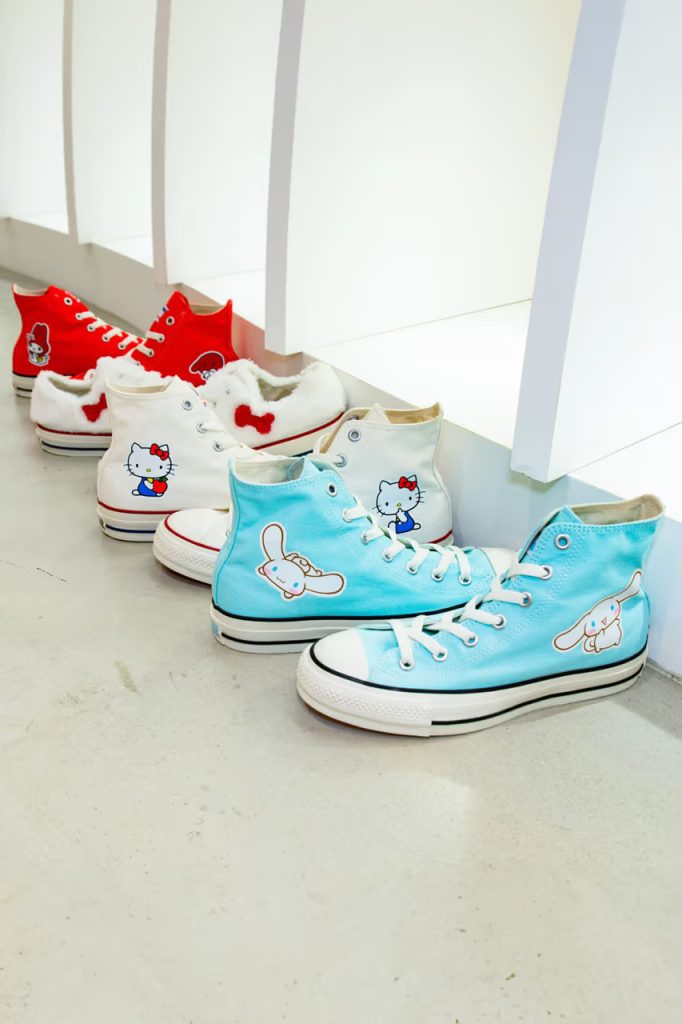 Les quatre modèles de la collection Sanrio x Converse All Star en 2023.