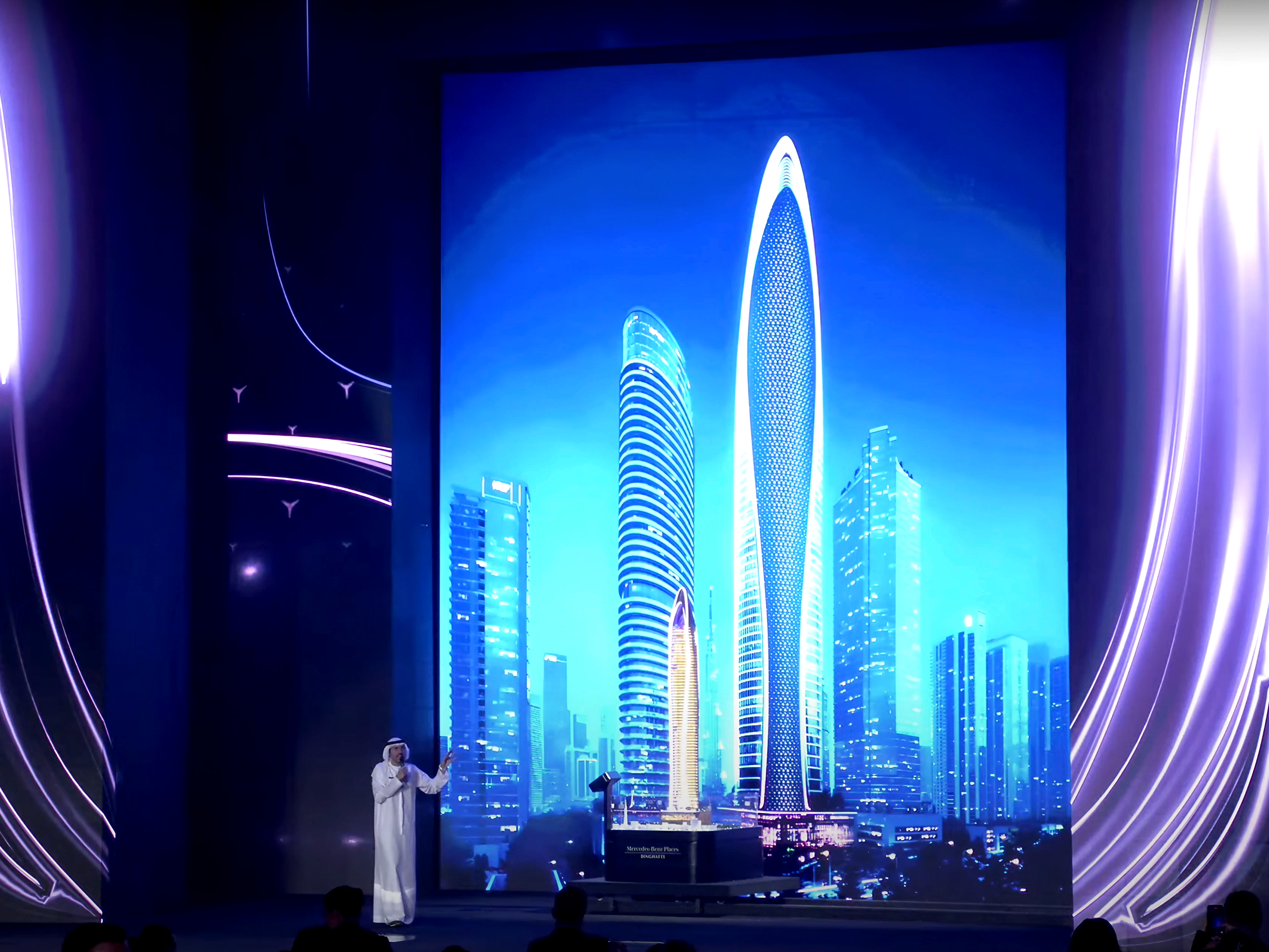 La tour Mercedes-Benz dévoilée à Dubaï !
