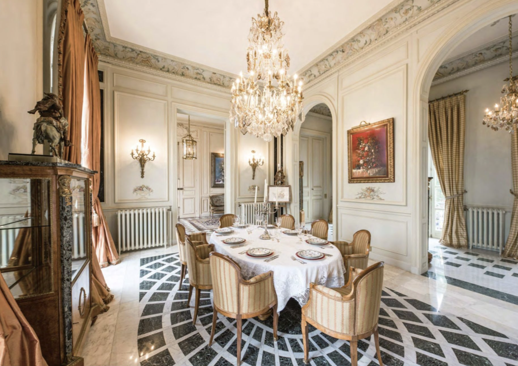 La salle à manger du Palais Rose au Vésinet.
