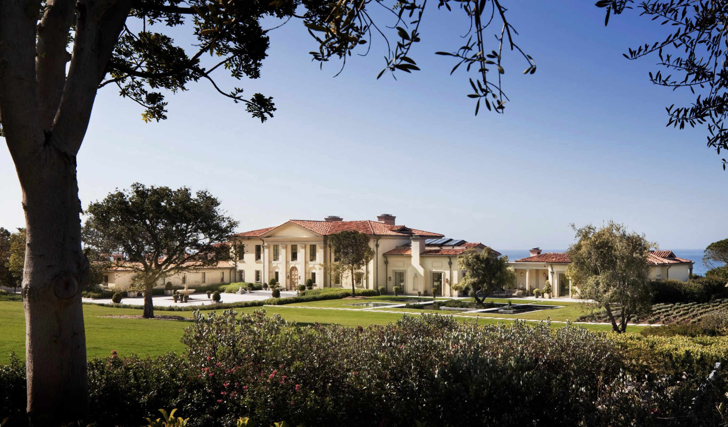 Le manoir du fondateur d’Oakley a été vendu 210 millions de dollars à Malibu